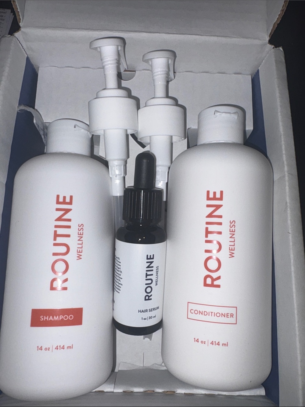 Women’s Shampoo + Conditioner Set in White